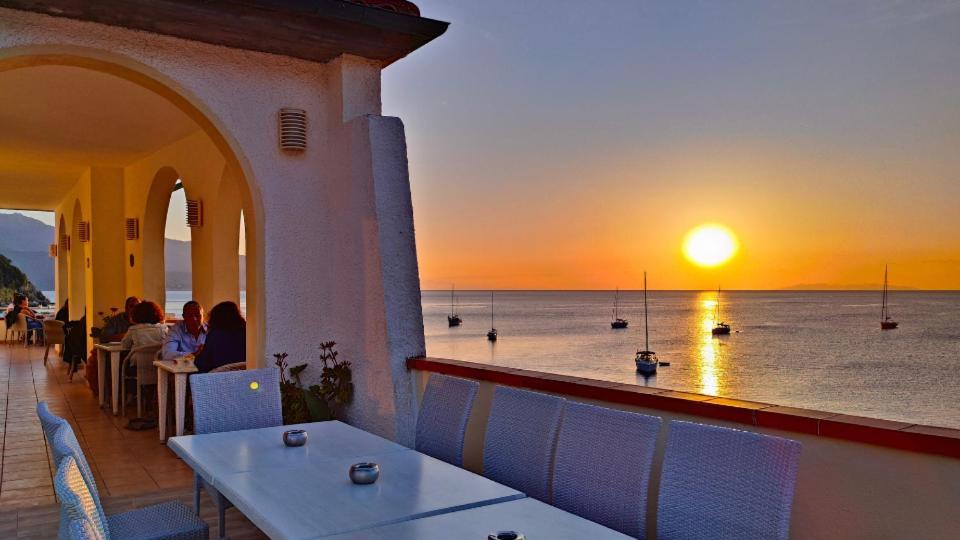 Hotel Scoglio Bianco Портоферрайо Экстерьер фото
