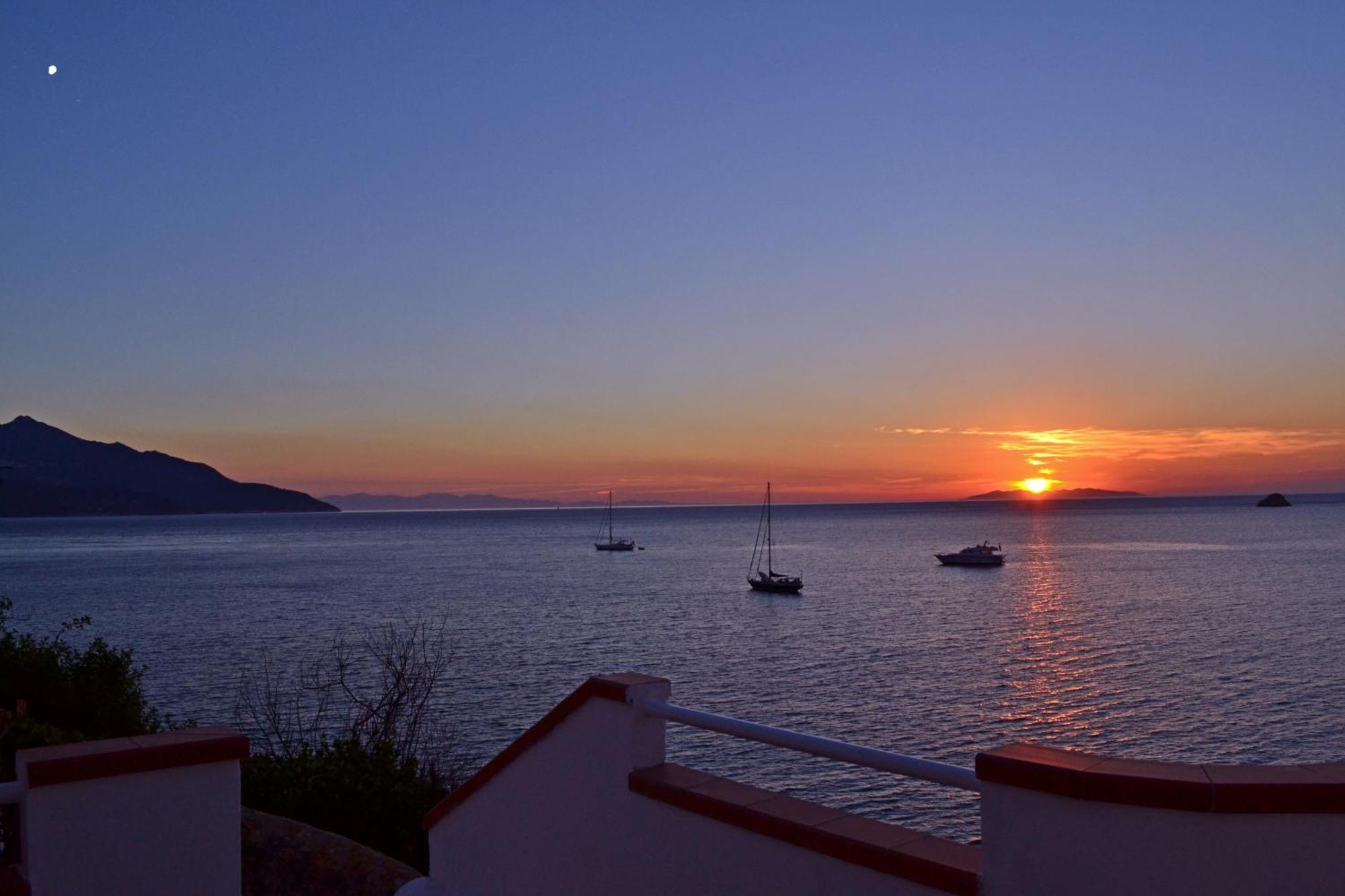 Hotel Scoglio Bianco Портоферрайо Экстерьер фото